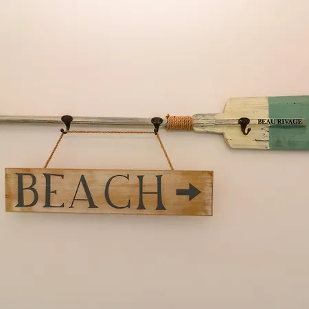 Sea Breeze Holiday home *